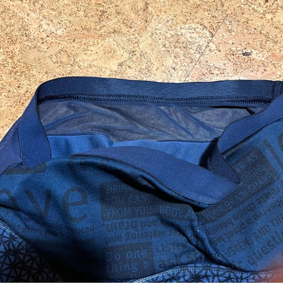 Lululemon Tri Geo Inkwell Black Power Y Luon Racerback Top Sz 6 - Picture 11 of 15